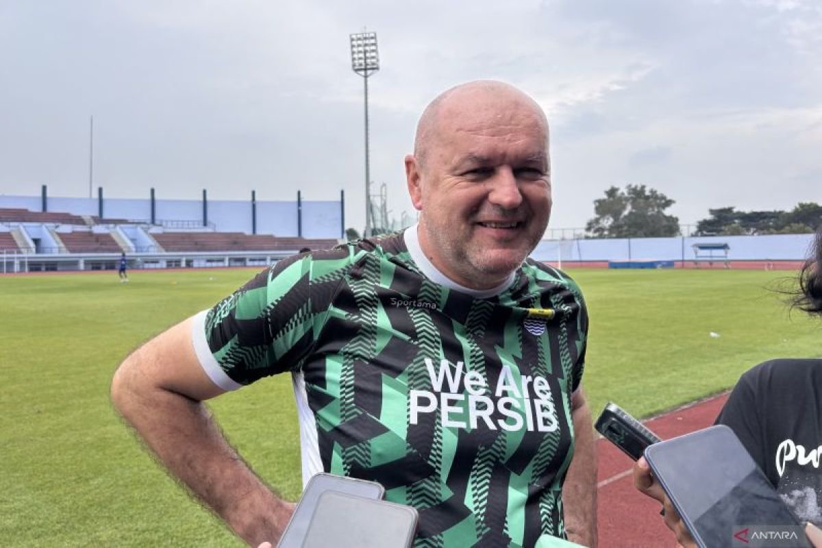 Bojan Hodak Pastikan Lima Pemain Tidak Ikut Saat Melawan Persita