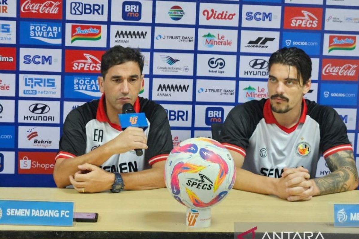 Pelatih Semen Padang Almeida Siap Berjuang Mencuri Tiga Poin di Markas Persija